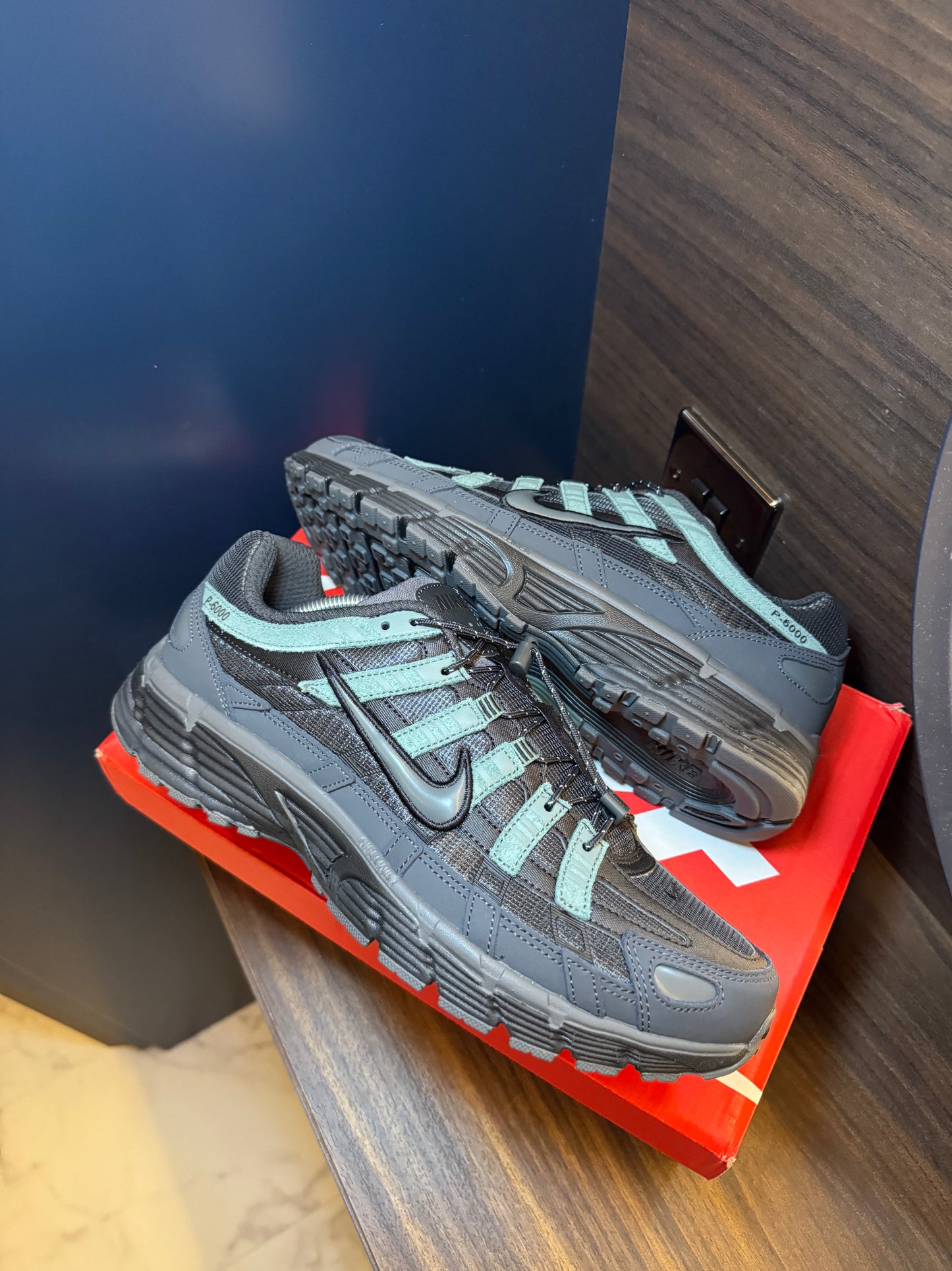 Nike P6000 - Utility Green